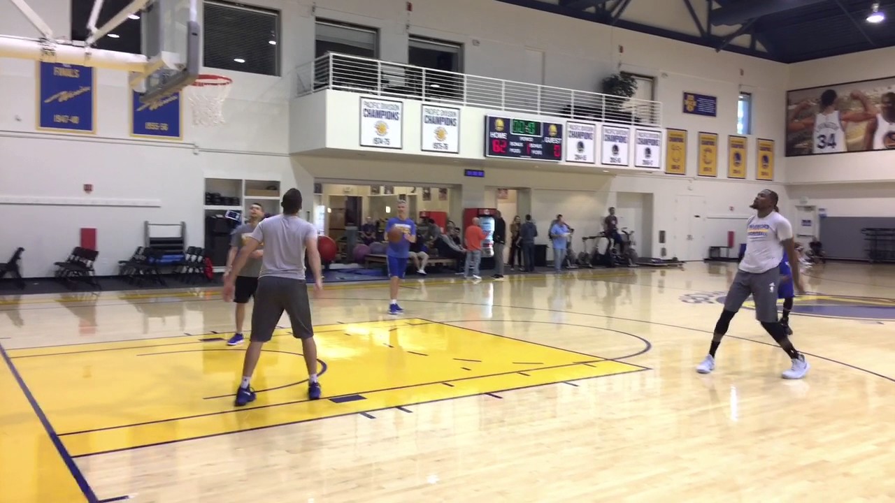 Stephen Curry and Kevin Durant shooting 3s & 2s together - Warriors (2-0) practice, 2 days b4 SAS G3