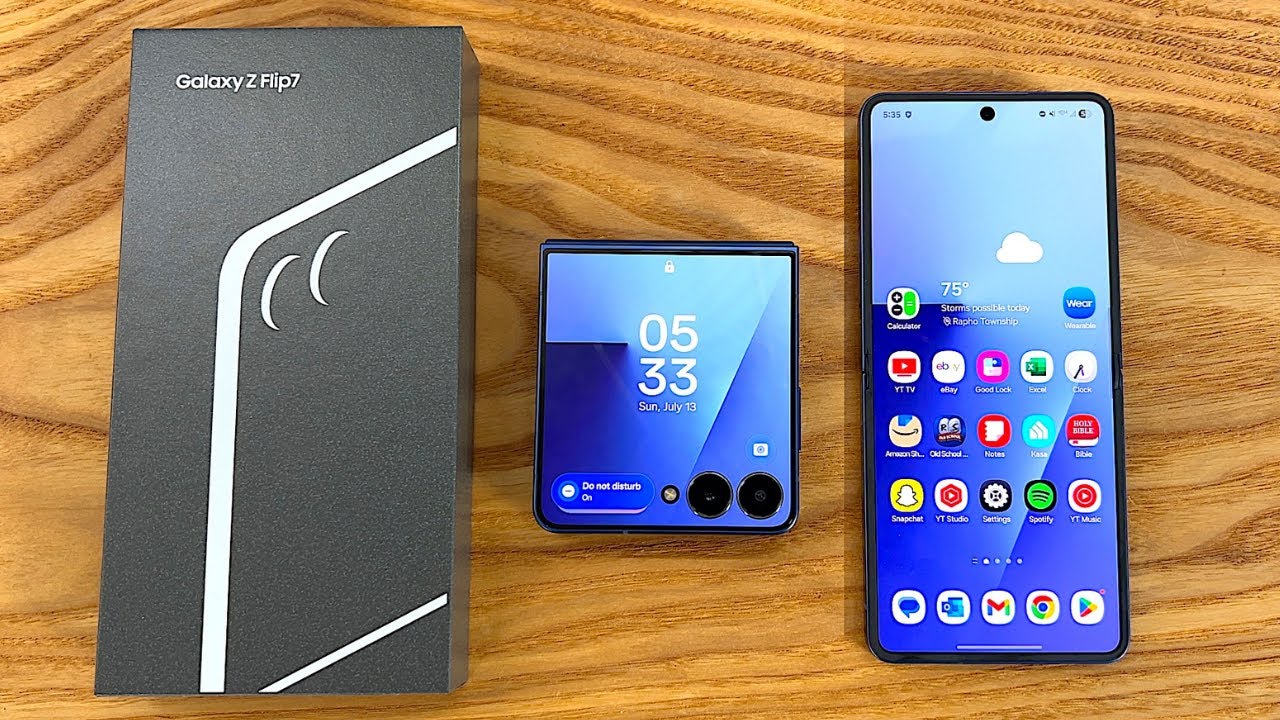 Samsung Galaxy Z Flip 7 Unboxing & First Impressions!