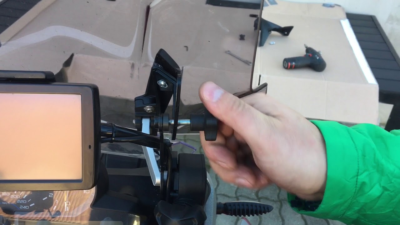 How to instal Bmw R1200GS r1250gs windscreen holder