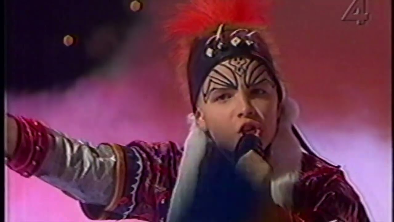 Petter Snive som Roger Pontare Småstjärnorna 2001