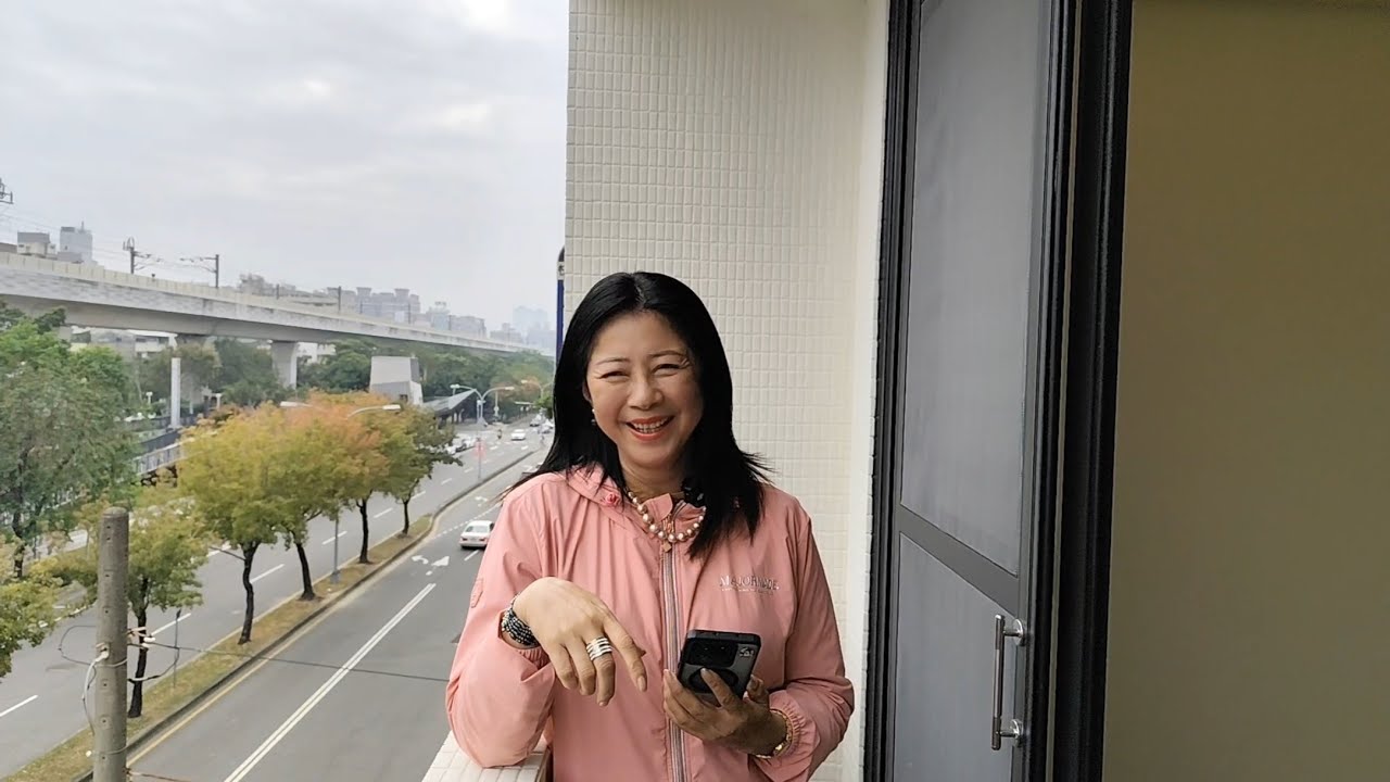 798萬買近台中火車站邊間一層一戶完全免整理大室內4房3陽台2衛皆開窗採光佳水電更新有天然瓦斯生活機能佳商二住宅附近好停車 0977188512 傅晏棠房地產