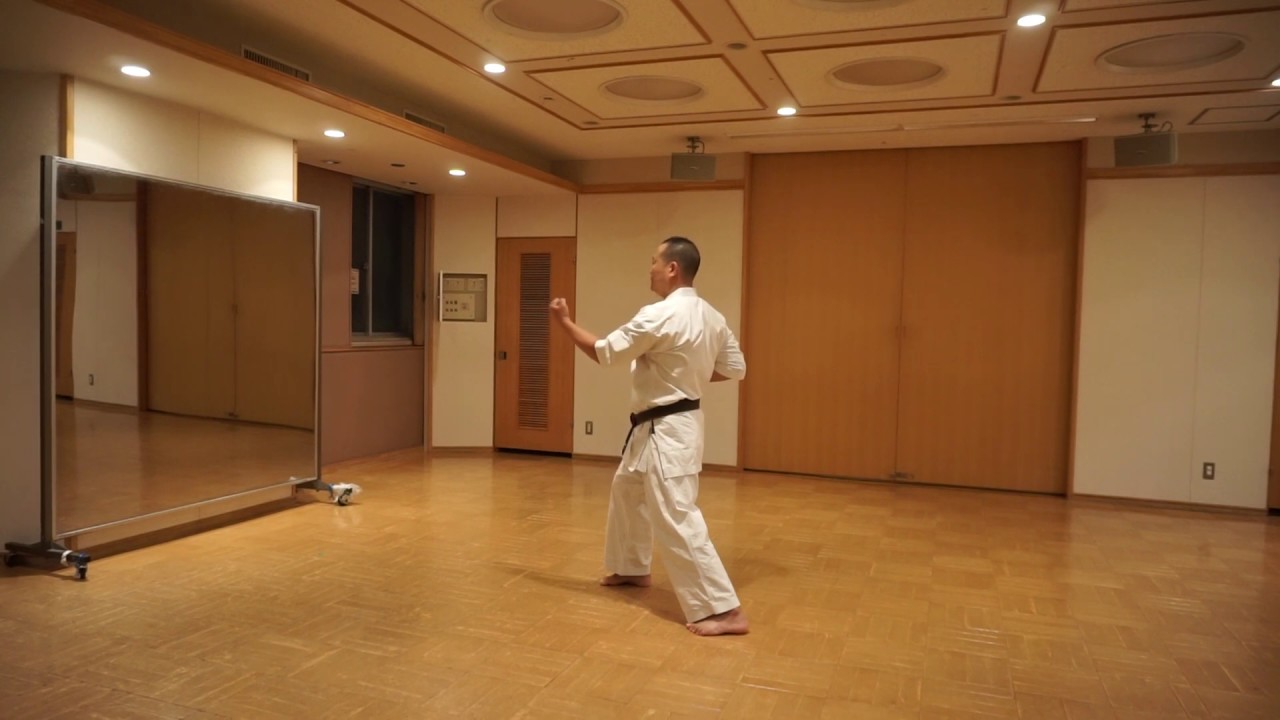 「セーサン」の稽古 I practiced Okinawan Karate Kata Seisan. Oct 2019．