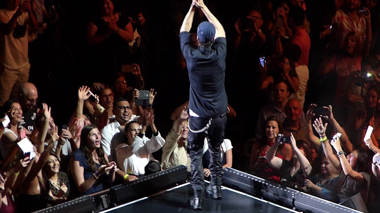 Escape and Tonight I'm Loving You -  Enrique Iglesias, Madison Square Garden, July 1, 2017