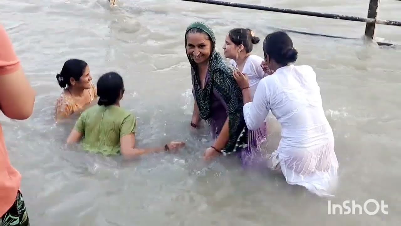 आश्विन माह कृष्ण पक्ष गंगा-स्नान परमार्थ घाट हरिद्वार हर हर गंगे जय भोलेनाथ की जय 🪱🪷💦🪷🪱