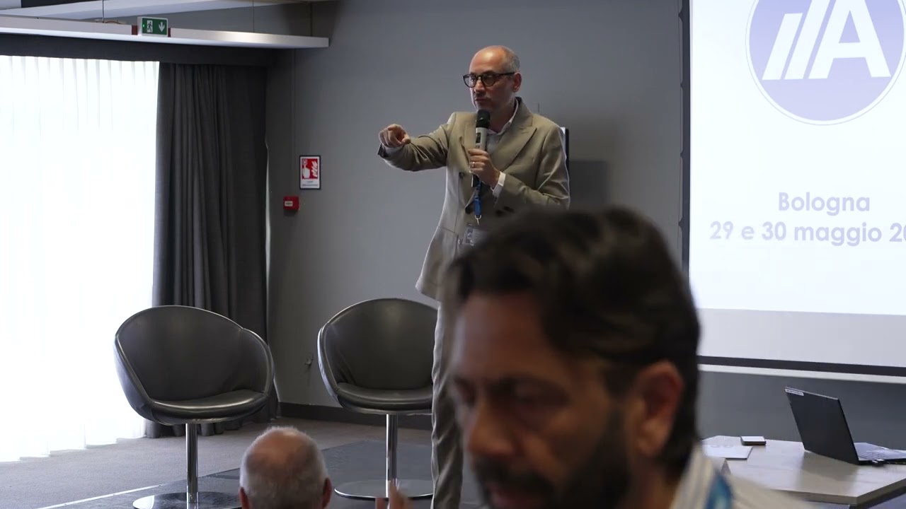 Etica e intelligenza artificiale: l’umano dopo l’ultima rivoluzione (prof. Nicola Donti)