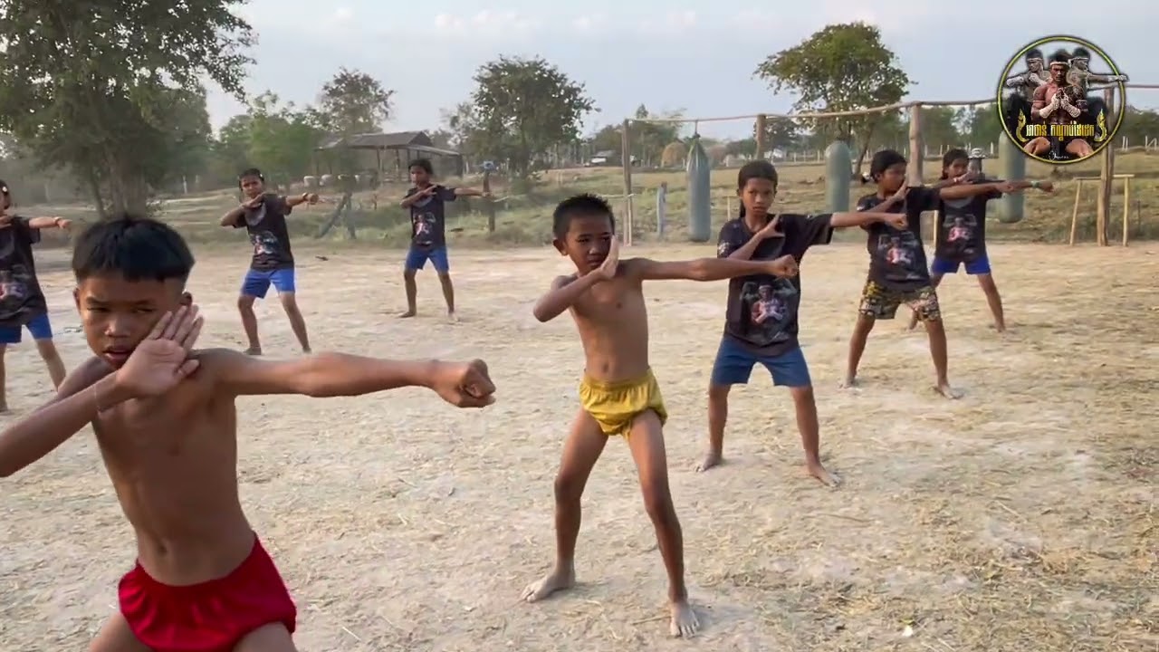 ការហ្វឹកហាត់ ទាត់កាប់ជើង ( ទ្វា ១ ) 🇰🇭