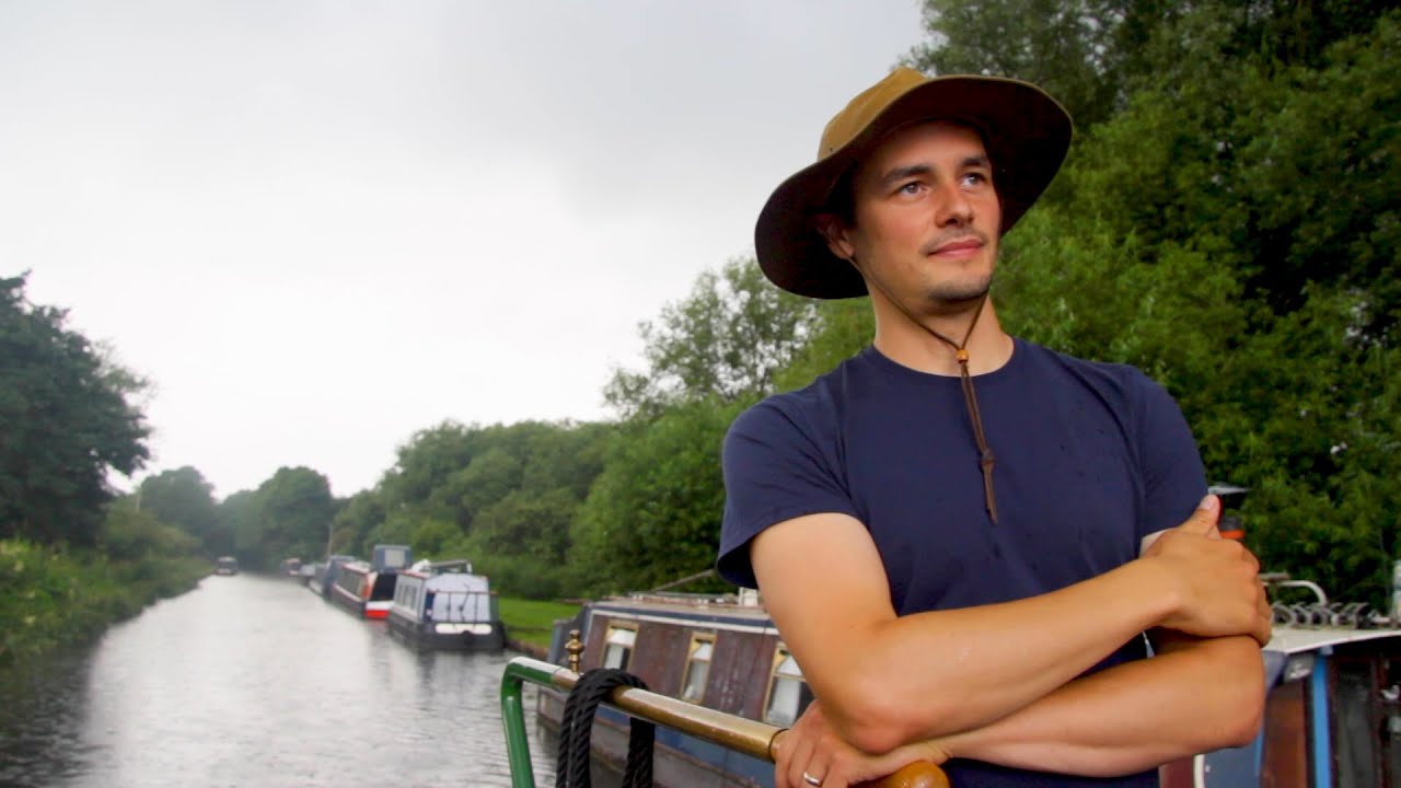 Narrowboat Life: Slow living in the British countryside