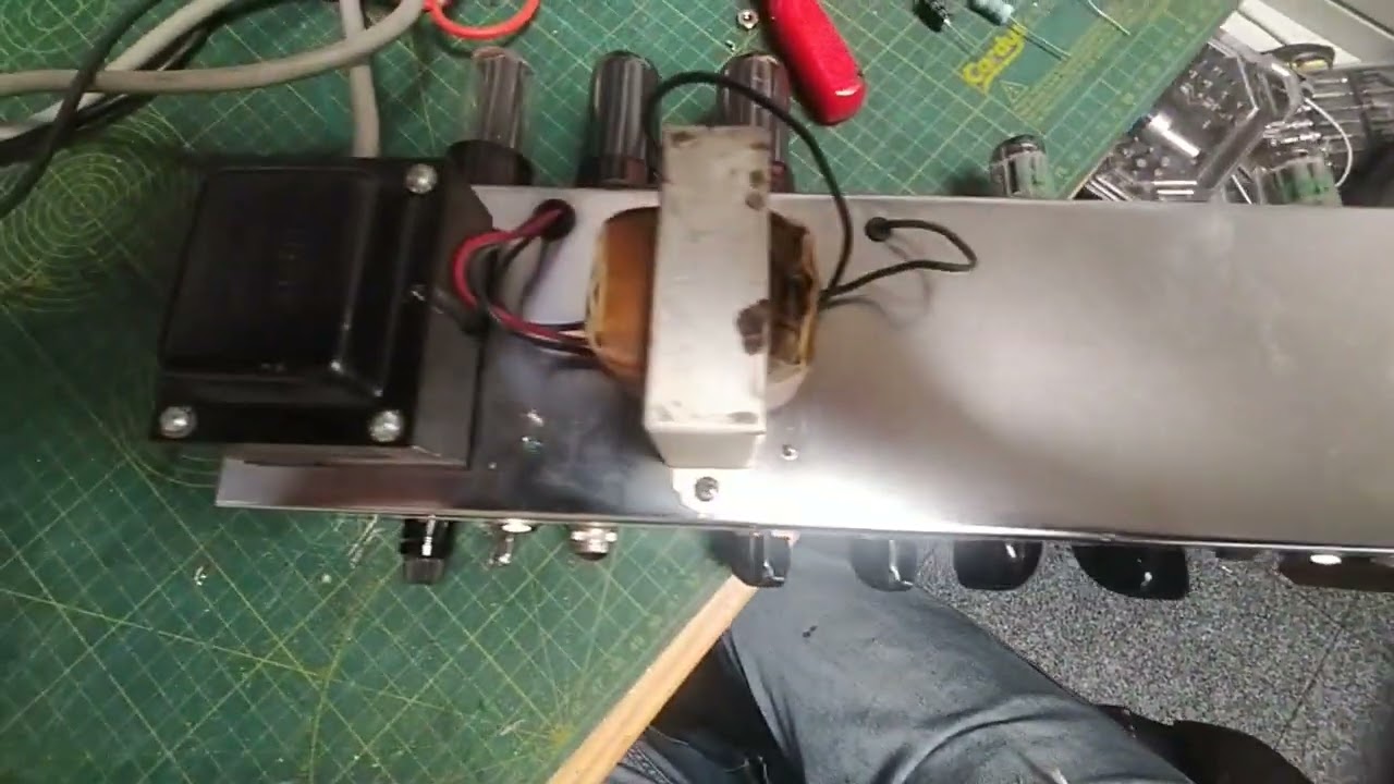 Fender Tweed Vibrolux repair 1960 5F11.