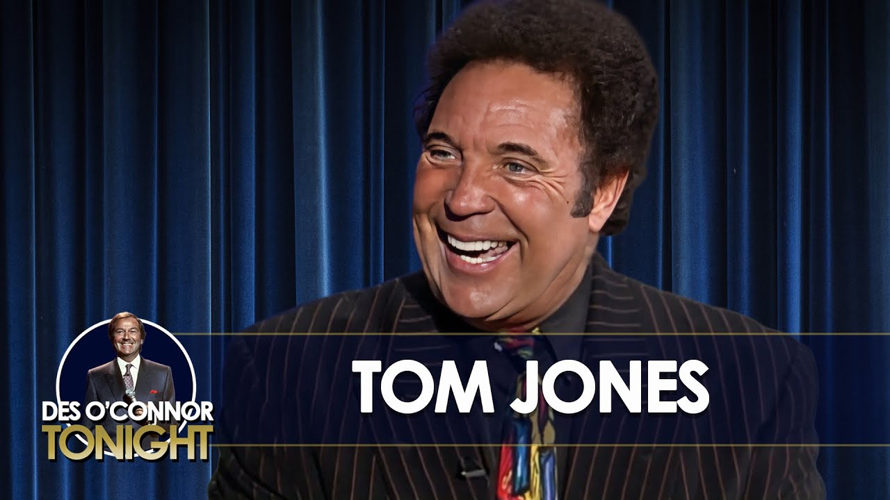 Tom Jones Almost Catches Dolly Parton Doing Something 'Unusual' Across His Lawn  l Des OConnor Show