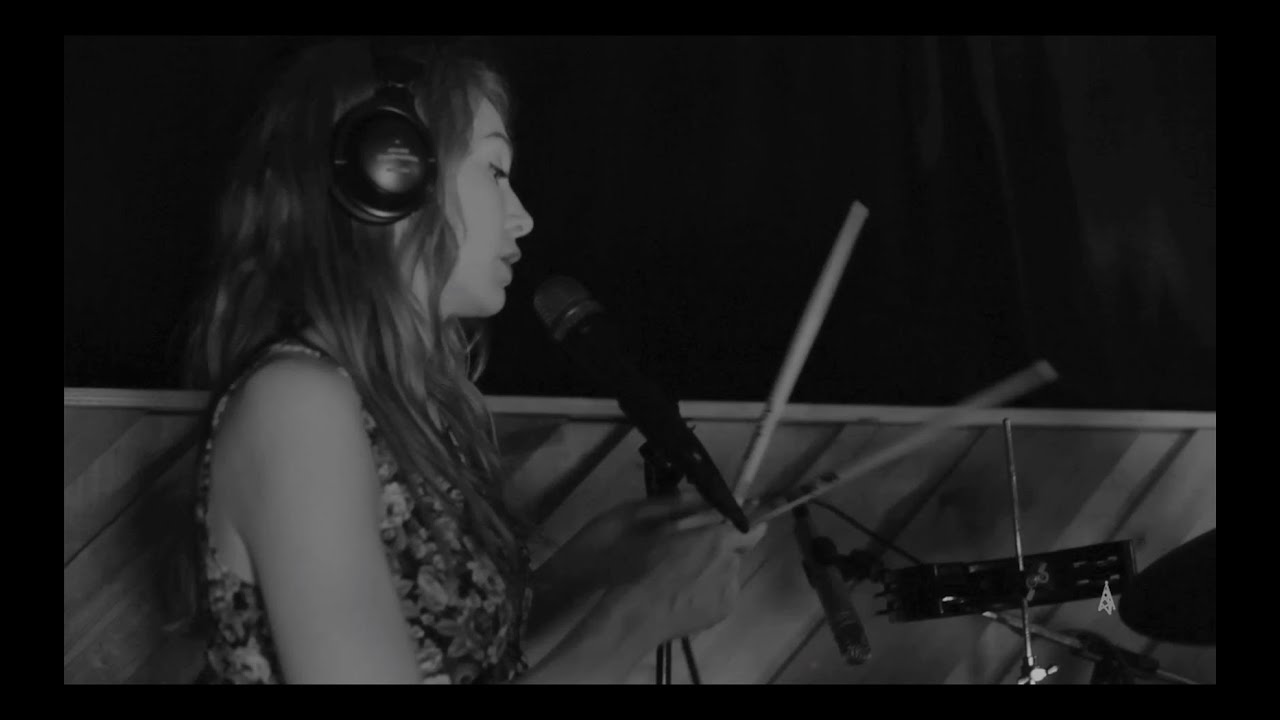 Tashaki Miyaki - Get It Right + Keep Me In Mind | Newtown Radio | Swan7 Studio