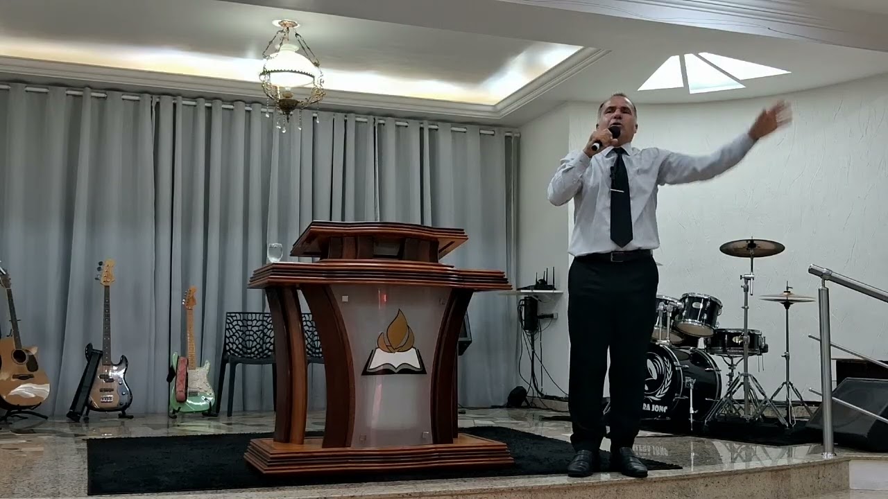 Jesus deve ser adorado 