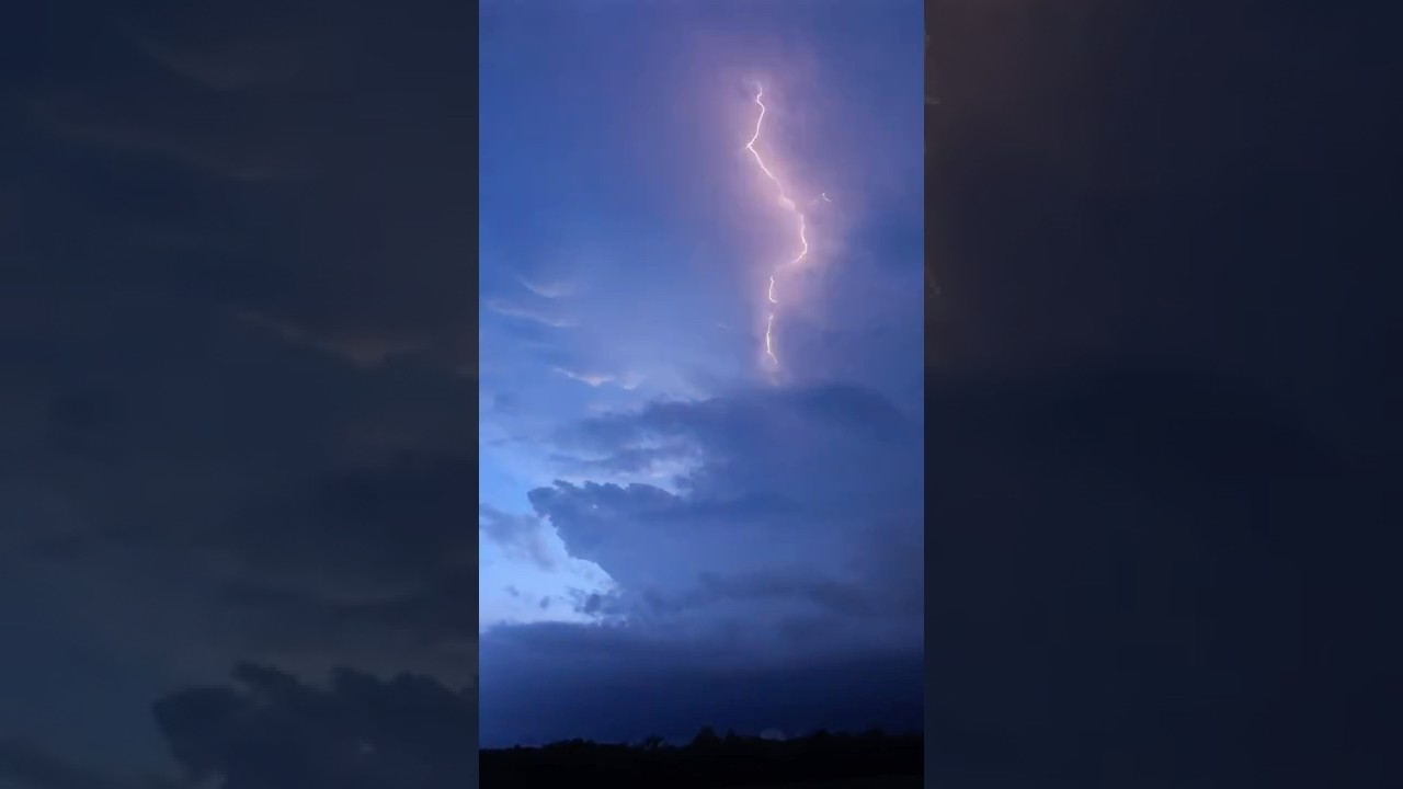 An evening with powerful supercells in Central/Eastern Oklahoma!