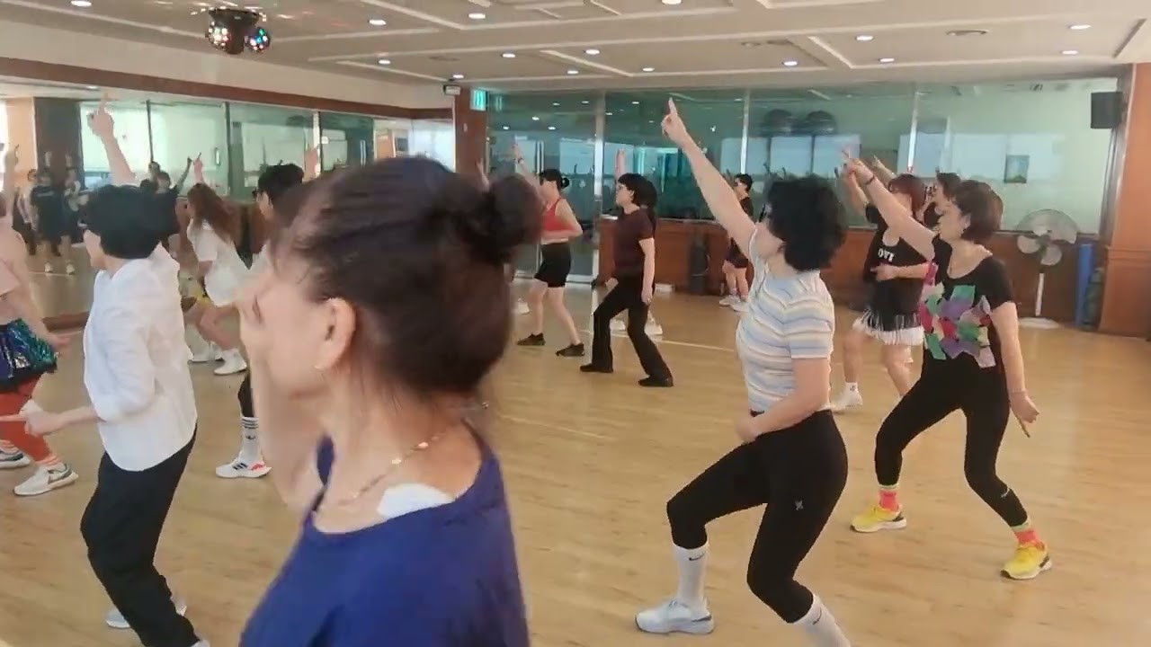 아줌마의외출 ~~ 콜미 쉬운버전 언제나청춘 즐겁게 살아요 💕