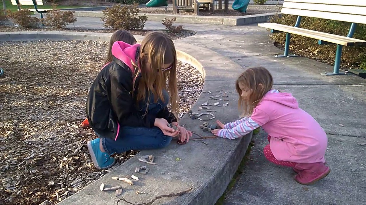 maths with loose parts during imaginative play
