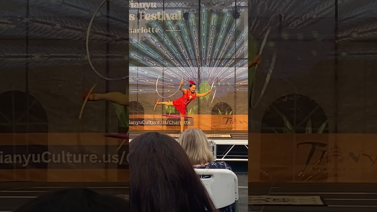 Tianyu Hula Hoop Performance