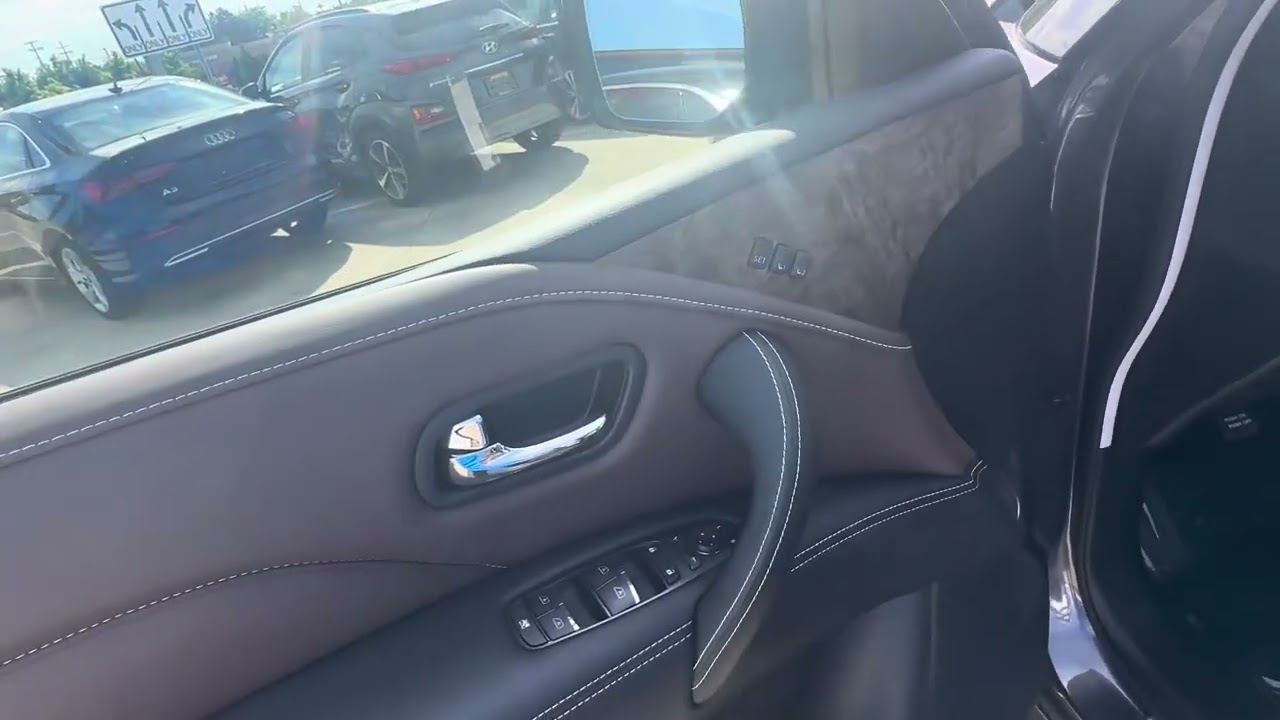 Infiniti QX80 premium select walkaround