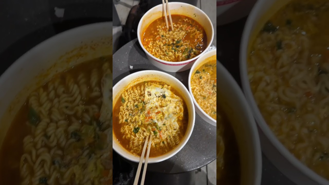 late night ramen mukbang at han river 🍜 #shorts