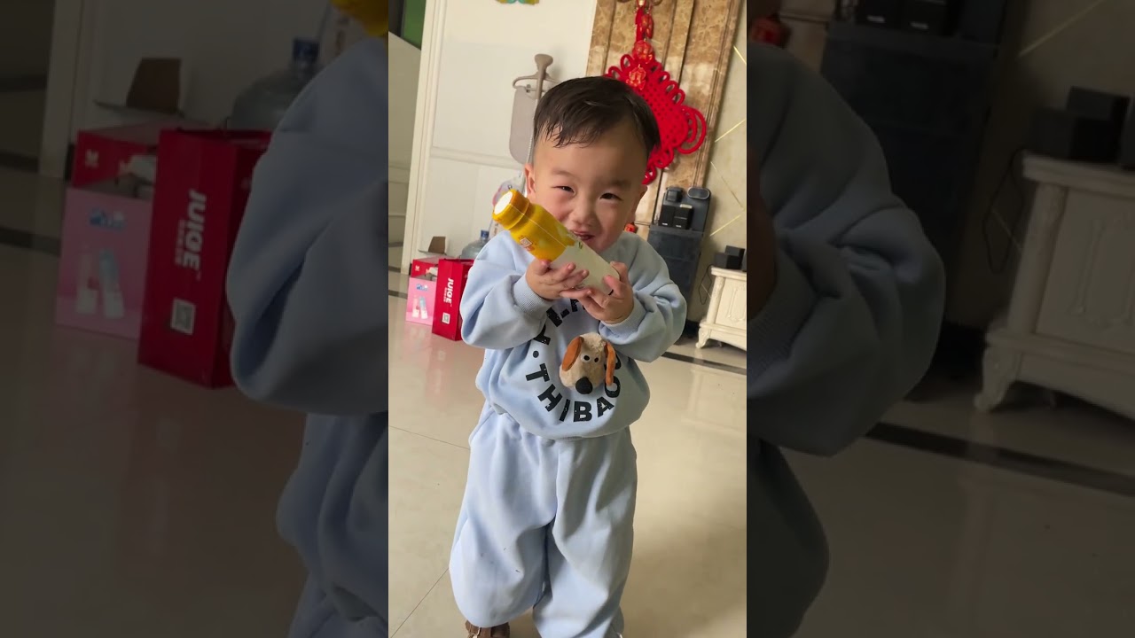 又是非常热闹的一天，今天小姑子一家来走八月十五亲戚。看到拿那么多礼凯哥说还是闺女多了好，让我多给他生两个闺女以后好吃包#中秋节送礼 #记录真实生活 #农村生活 #日常vlog