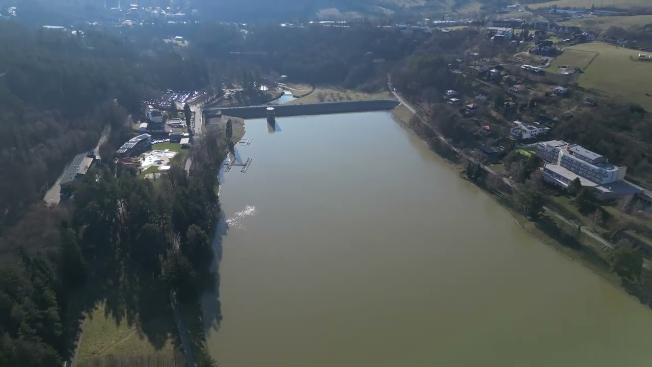 Vysoké pole, Lyžařský vlek Újezd, Pozlovická přehrada, Hotel Adamantino, Kostel svatého Martina