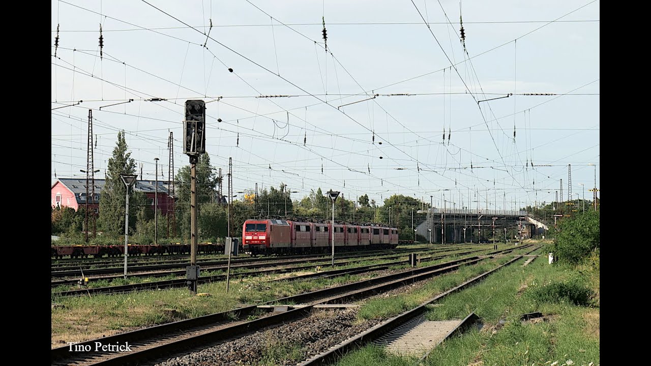 Zugverkehr in Leipzig-Schönefeld am 14.08.2023 - Warten auf den Leichenzug