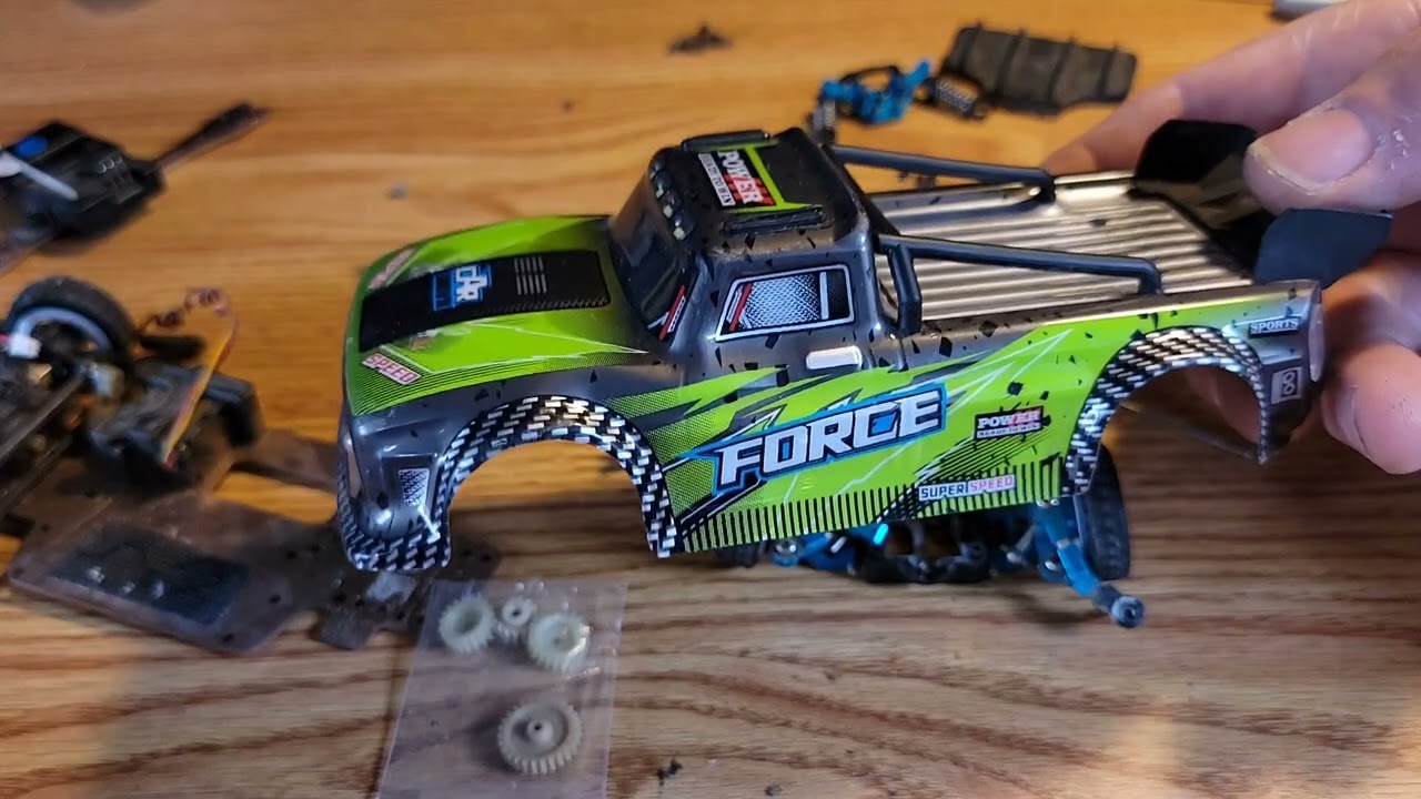 WL Toys 284131: Rear wheel drive while we wait for gears!