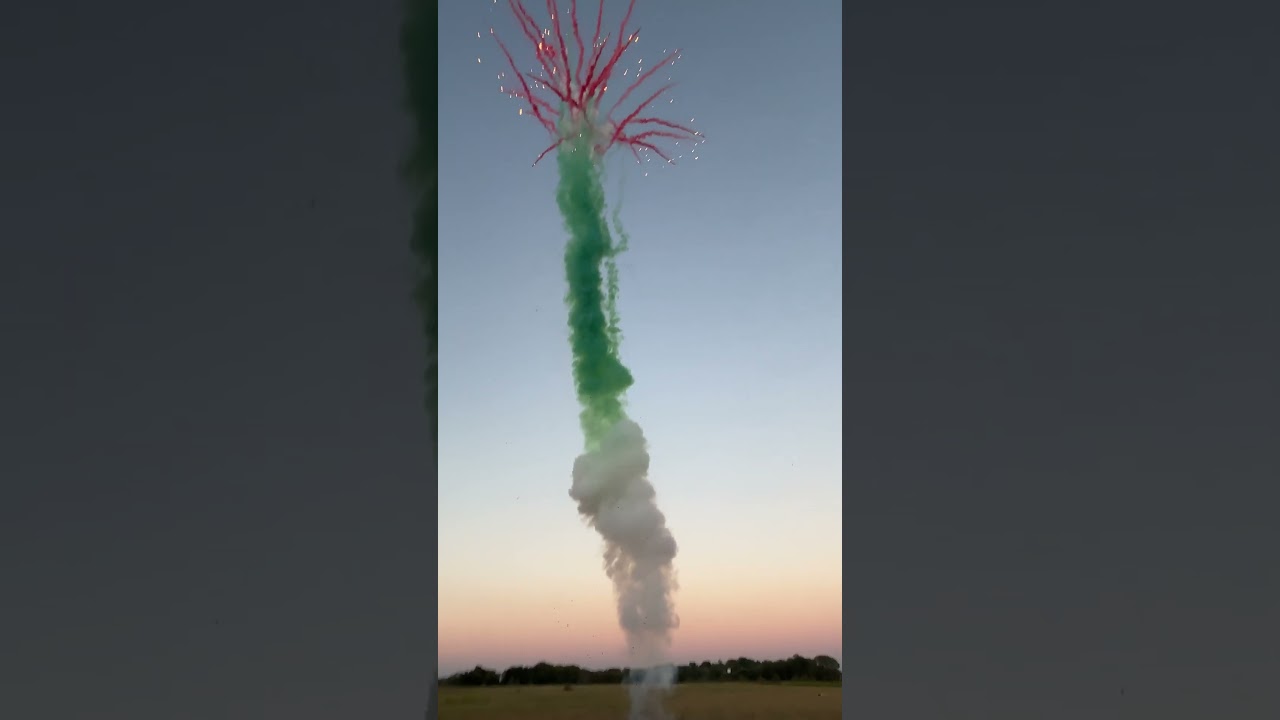 Crazy Daytime Smoke Firework! #fireworks #smokebombs #amazing