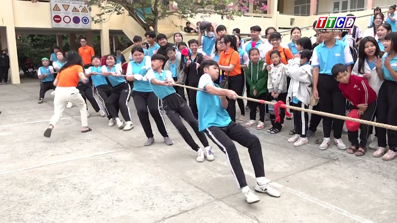 TRƯỜNG THCS PHAN BỘI CHÂU GIAO LƯU VHNT VỚI TRUNG TÂM NGHỆ THUẬT TÌNH THƯƠNG BDTNT THÀNH PHỐ ĐÀ NẴNG