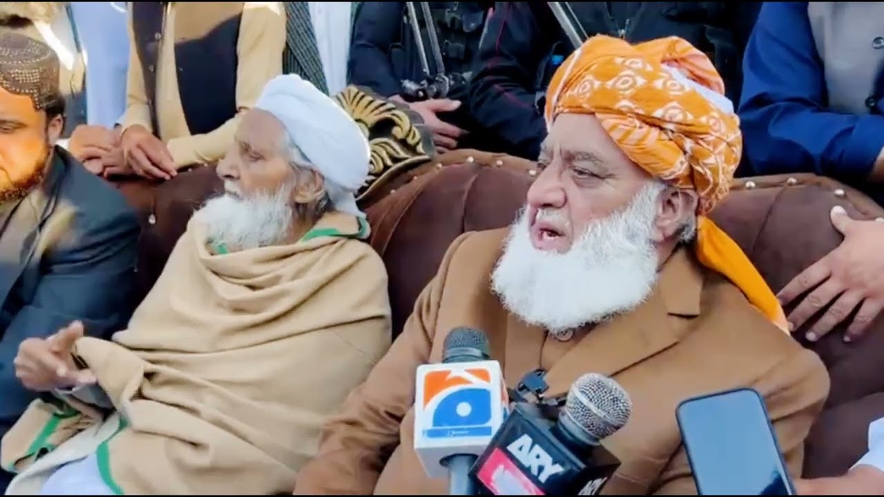 Maulana stated that the KP govt is powerless, with all decisions being made by estab. & federal govt