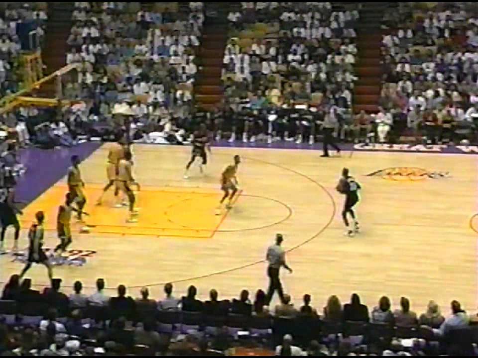 Clyde Drexler - 42/12/9 vs. Lakers (1992 Playoffs)