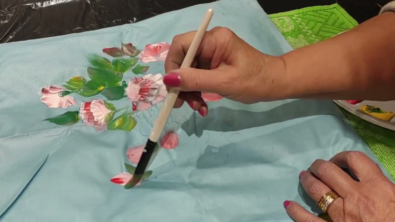 Dipingiamo un cuscino con colori per tessuti