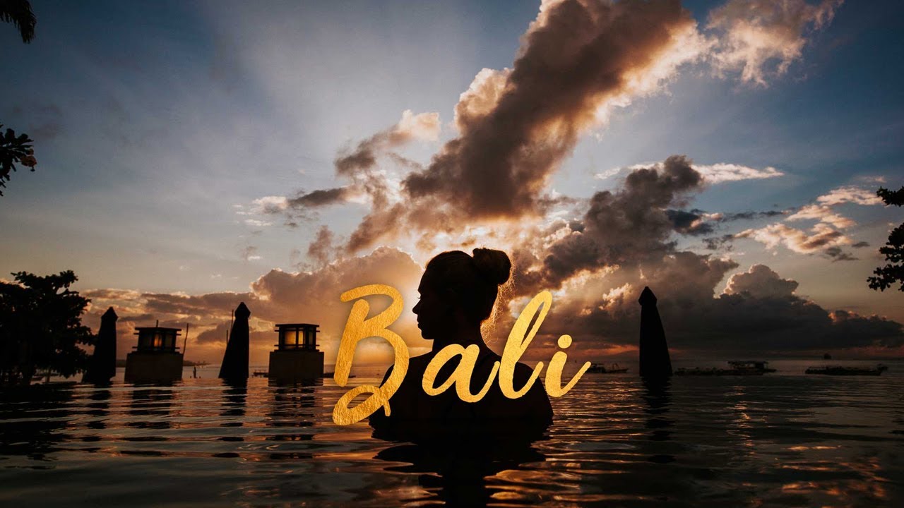 BALI TRAVEL FILM  -  Swimming with MANTA RAYS