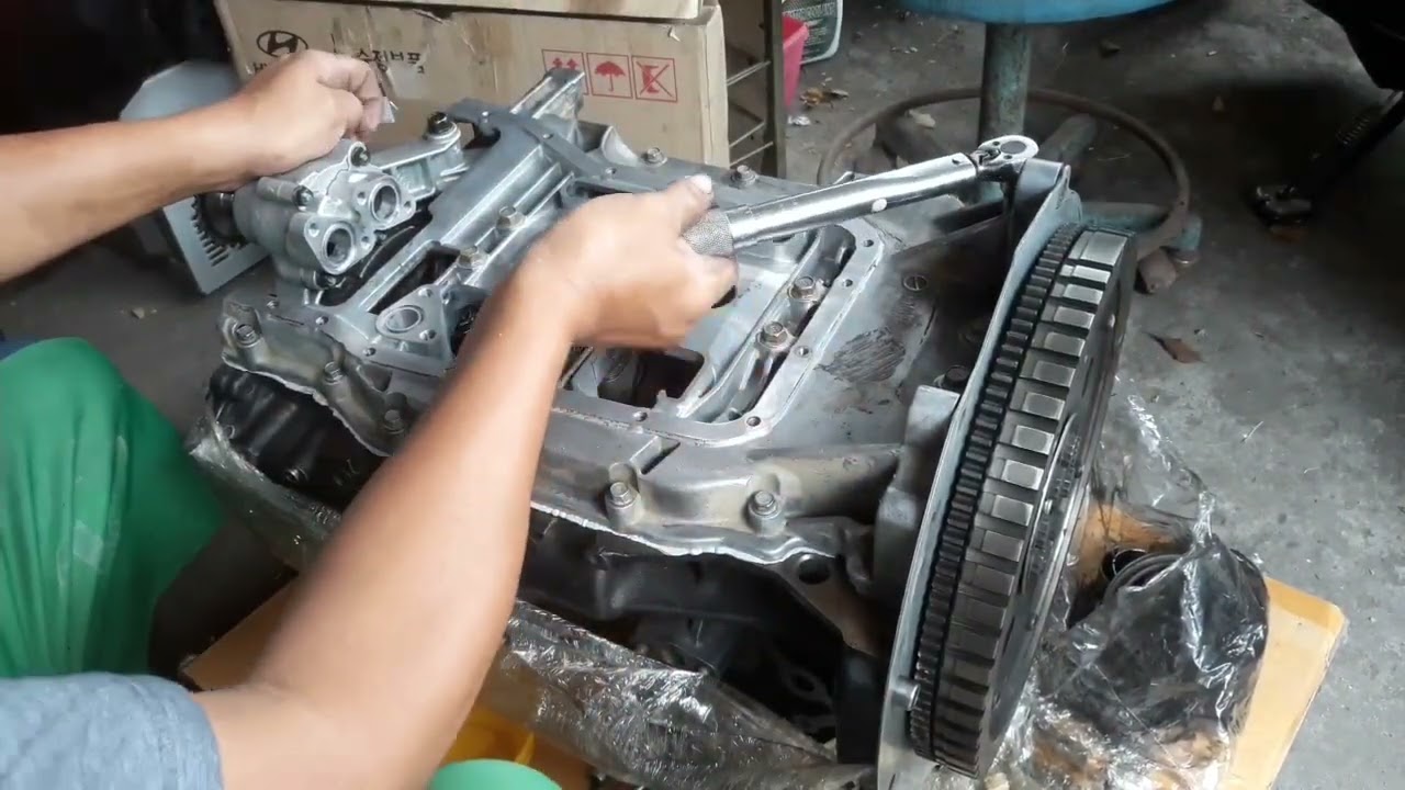 Overhaul D4CB Engine Hyundai Grand Starex (Part 2)