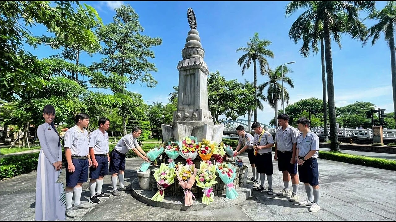 Tưởng Nhớ Người Áo Lam
