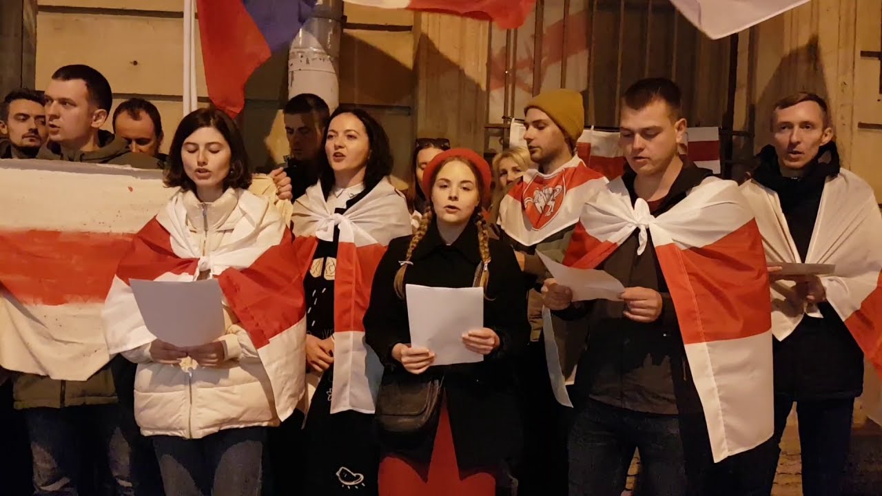 Петербургское землячество белорусов поёт «Марсельезу»