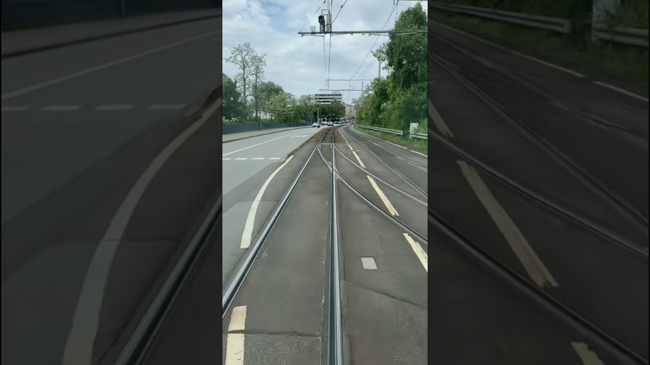 Straßenbahn Mannheim RNV8ER 5711 auf der Linie 1