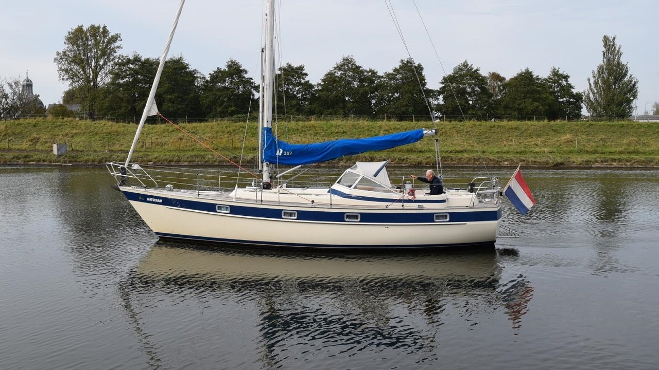 Hallberg Rassy 352