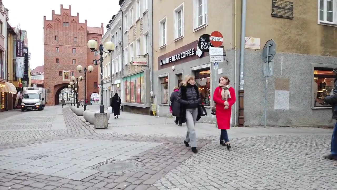 CLEAN COUNTRY! Walking around Olsztyn in Poland (town centre and old town)
