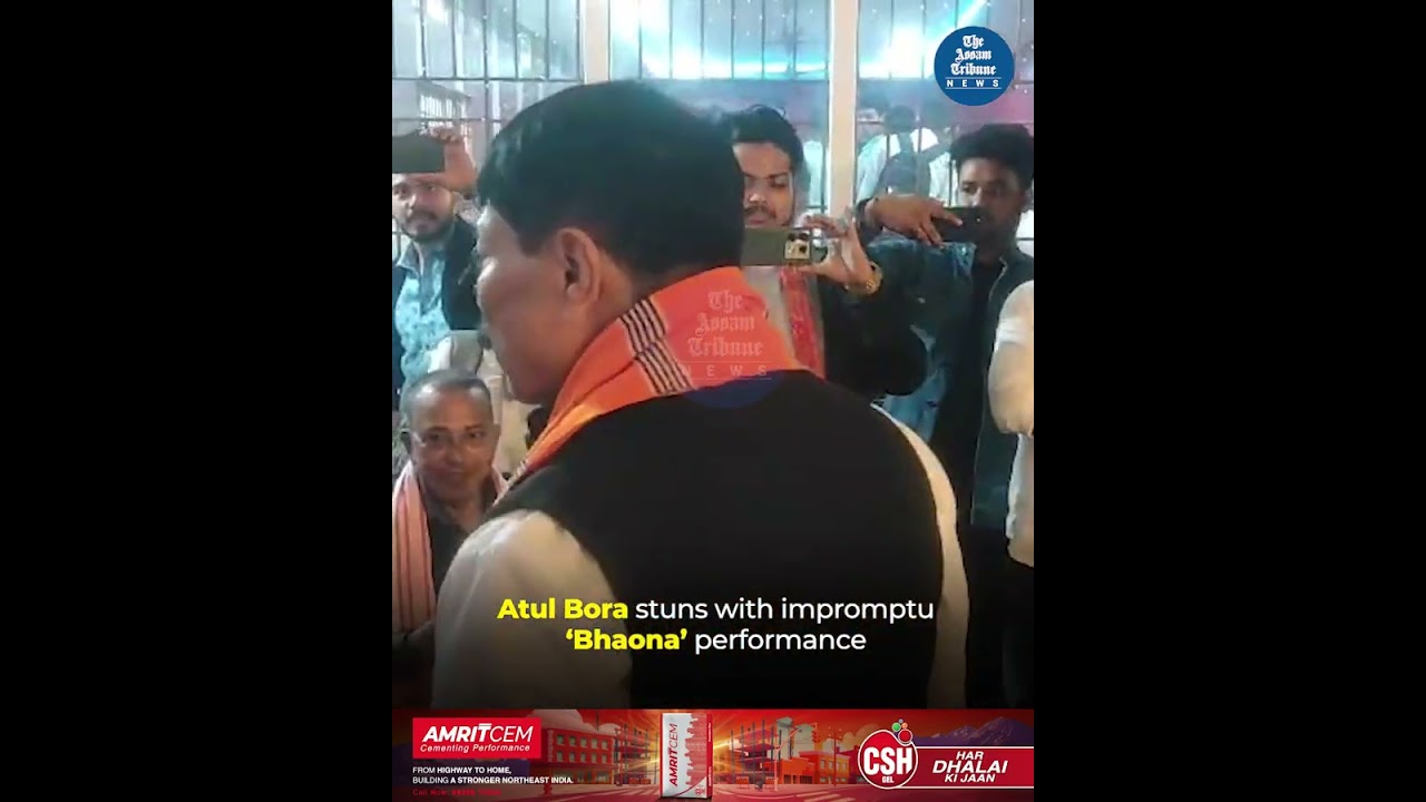 Atul Bora stuns with impromptu &lsquo;Bhaona&rsquo; performance