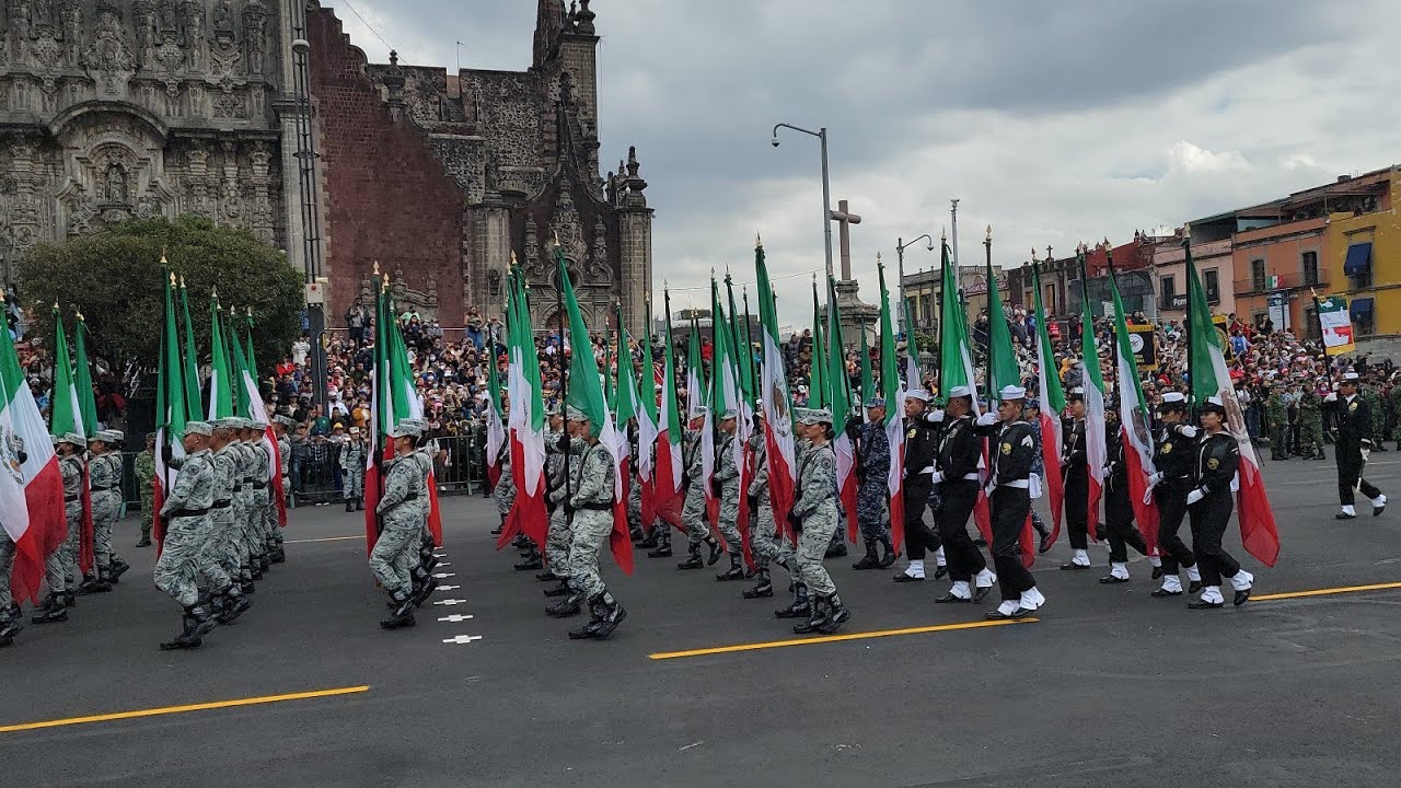 Impactante Desfile Militar en el Zócalo 🇲🇽 Mexicanos mas patriotas que nunca!