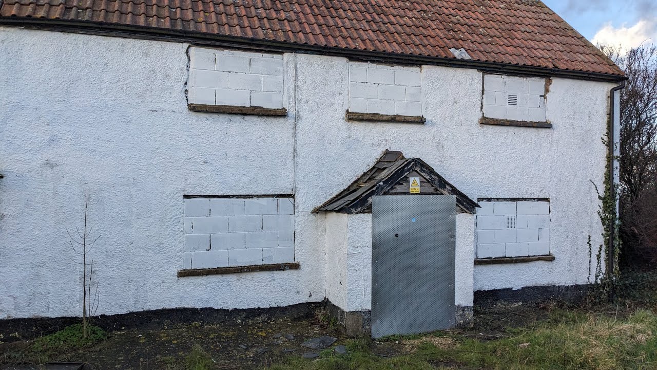 THE ABANDONED BREEZE BLOCKED CAFE