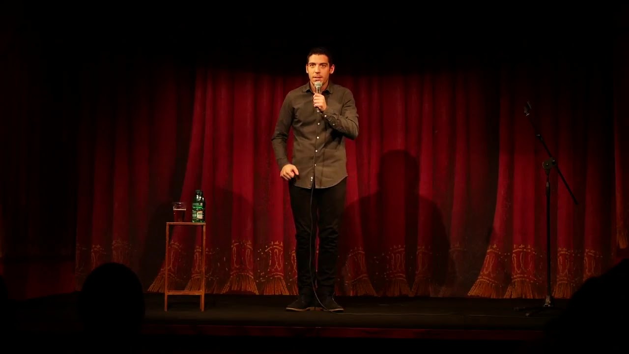 Stand Up comedy - Viaggiare con Flixbus e hotel a Kabul