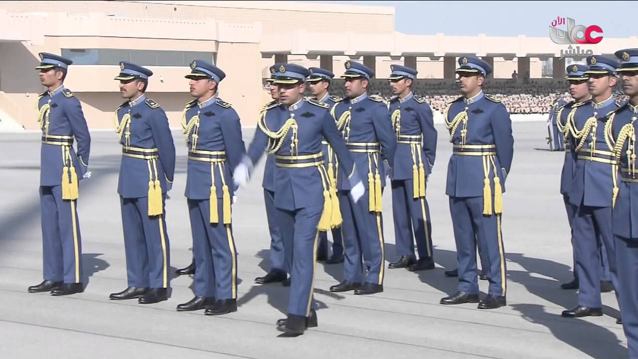 تخريج الضباط الطيارين والجويين الدفعة 25  بسلاح الجو السلطاني العماني 24 1 2016