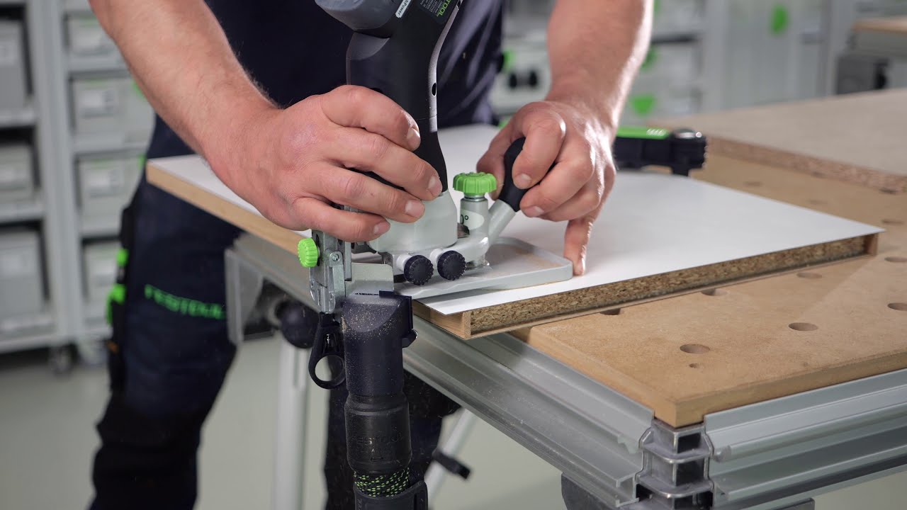 MFKC 700 Quick Guide - Flush trimming of solid wood edge and laminate with 0° table and contact pad