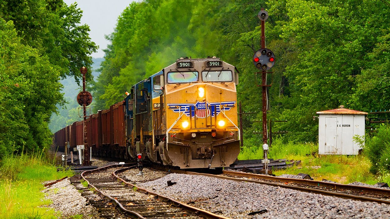 Rare Mileage Train on the CSX Indiana Sub: Rusty Rails, B&O CPLs