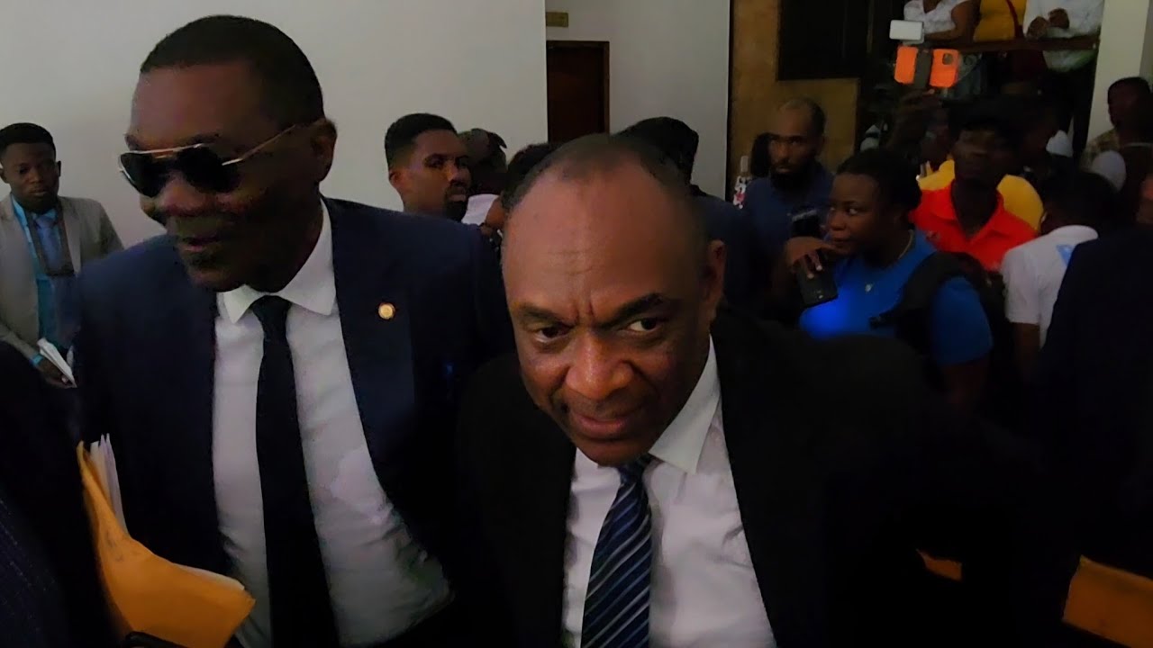EX SENAT&Egrave; JOSEPH LAMBERT AK YOURI LATORTUE DEVAN LAKOU DAP&Egrave;L POU KORIPSYON AK DETOUNMAN BYEN PIBLIK