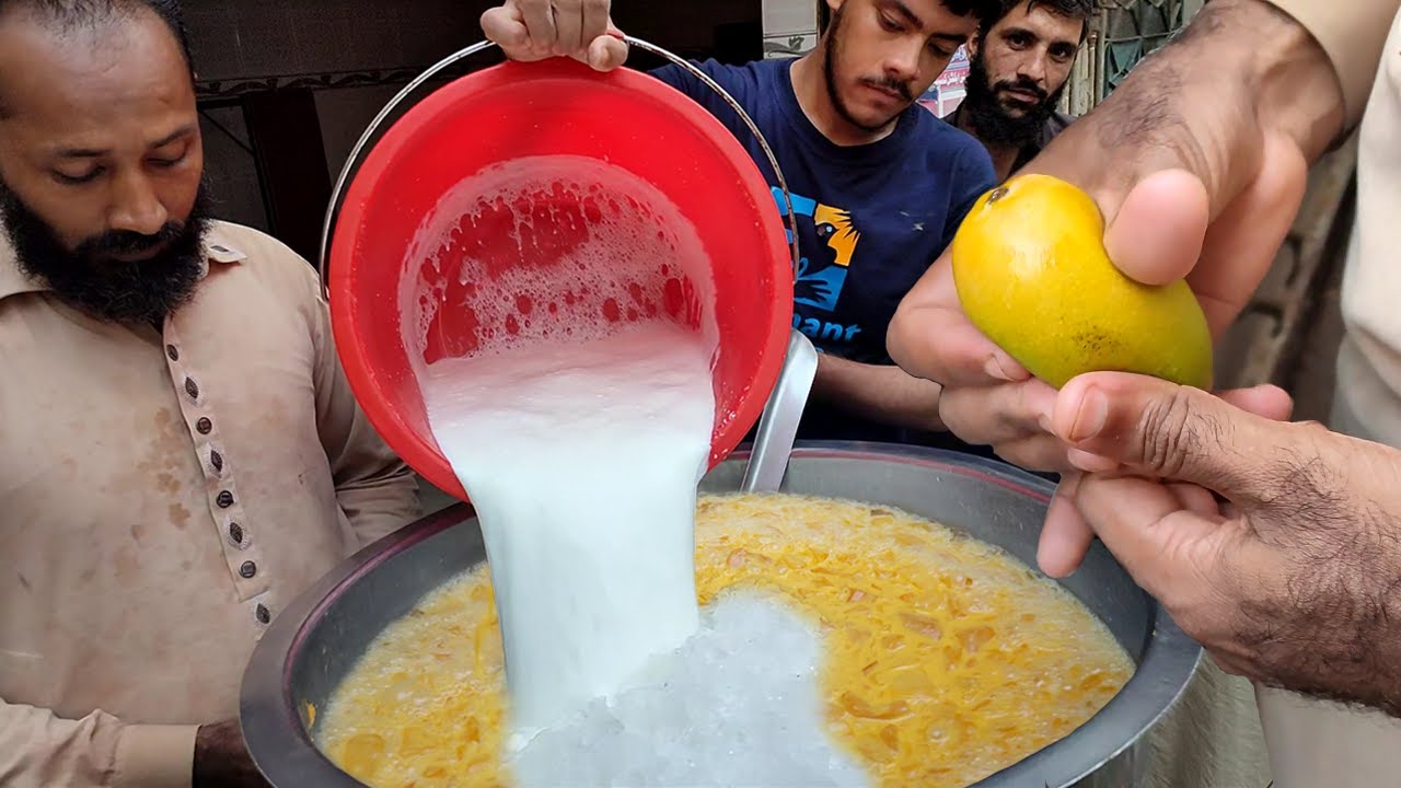 Original Mango Juice | Street Drink Ice Mango Milkshake | Street Drink of Karachi Pakistan
