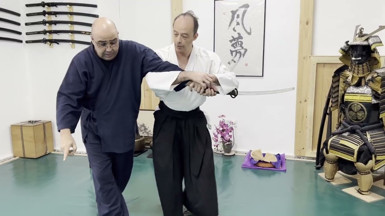 Ogawa Ryu 真剣白刃取りShinken Shirahadori 真剣白刃止め Shinken Shirahadome - with improved sound