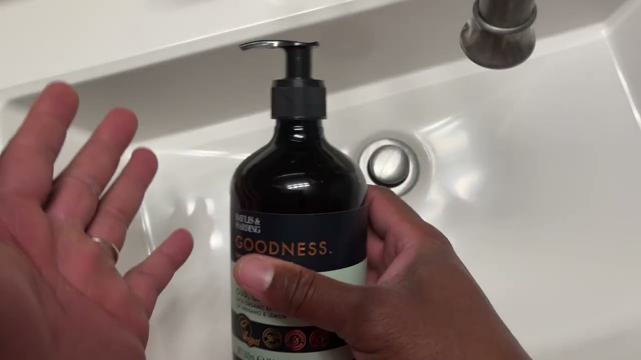 Does This Baylis & Harding Hand Wash Smell Good?