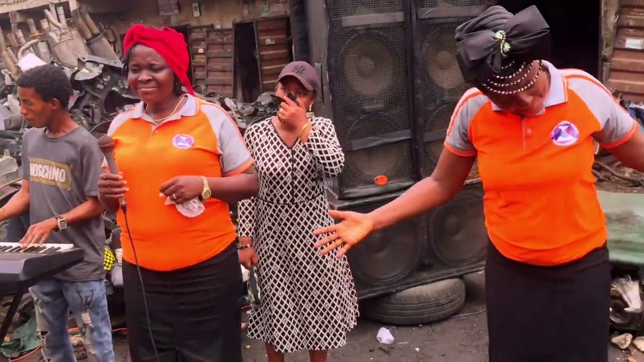 MARKET OUTREACH LIVE MINISTRATION BY EVANG CHIMA NDIFE