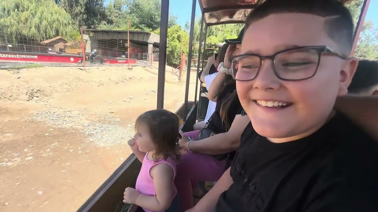 Parque Safari Chile 🇨🇱 : Parte 3 al natural sin cortes . Actividad HERVIBOROS  